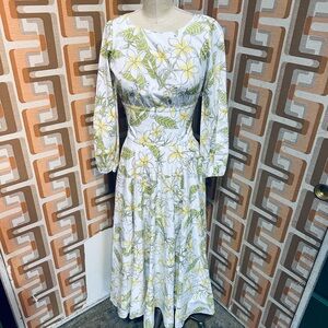 Coco Shop Floral Plumeria Pattern Long Sleeve 60s Style Dress - White and Yellow